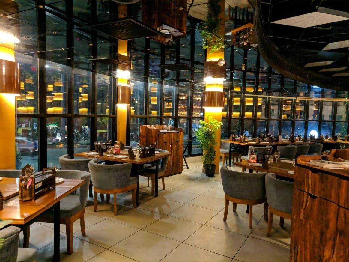 B4foods restaurant interior with buffet dining in Lucknow